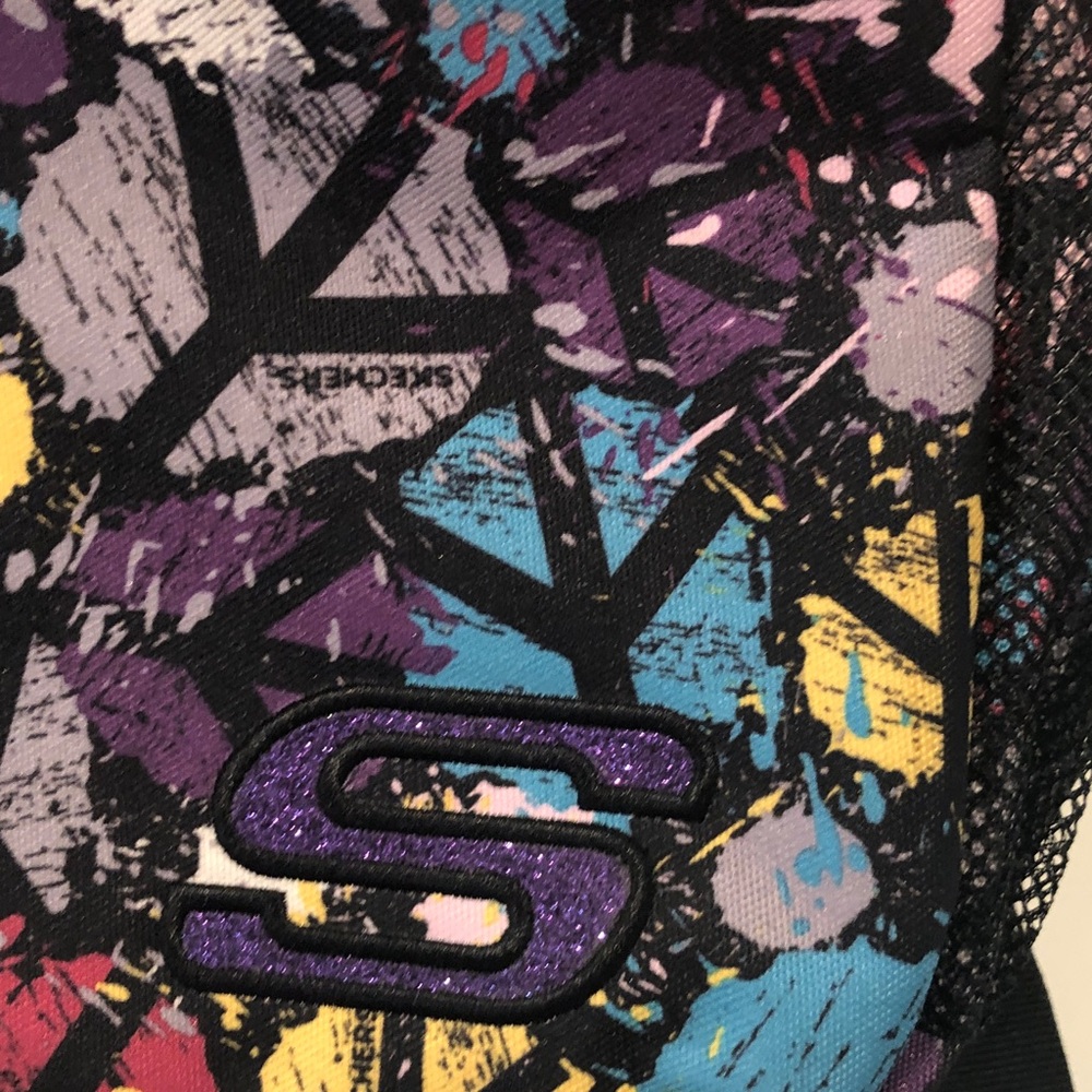 Skechers Peace Signs Backpack 20" x 14” - Picture 3 of 8